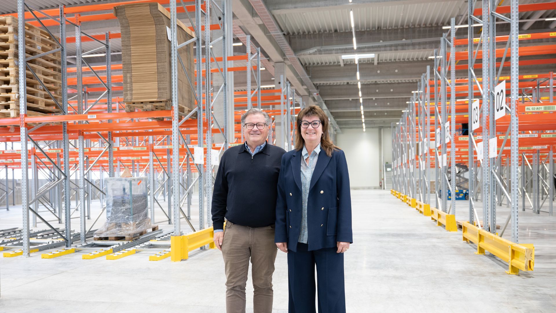 Logistikzentrum mit Lotta und Egon Wiest