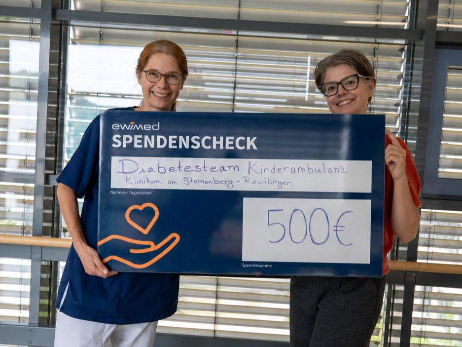 2026 Spenden&uuml;bergabe KH Reutlingen 4zu5 klein